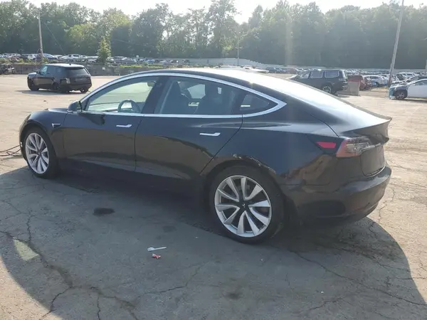 5YJ3E1EBXJF090484 2018 TESLA MODEL 3 - Image 2