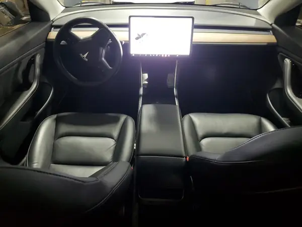 5YJ3E1EBXJF090615 2018 TESLA MODEL 3 - Image 8