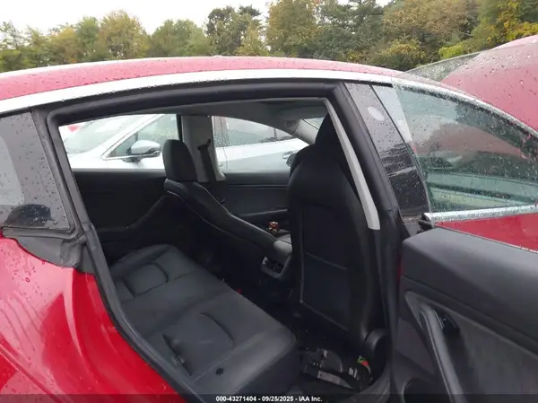 5YJ3E1EBXJF091716 2018 TESLA MODEL 3 - Image 8