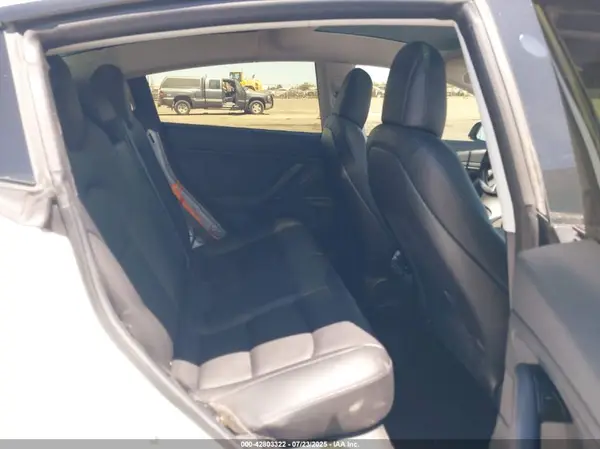 5YJ3E1EBXJF092171 2018 TESLA MODEL 3 - Image 8