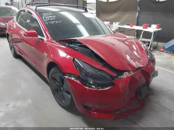 5YJ3E1EBXJF094325 2018 TESLA MODEL 3 - Image 1