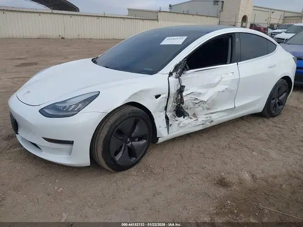 5YJ3E1EBXJF094793 2018 TESLA MODEL 3 - Image 2