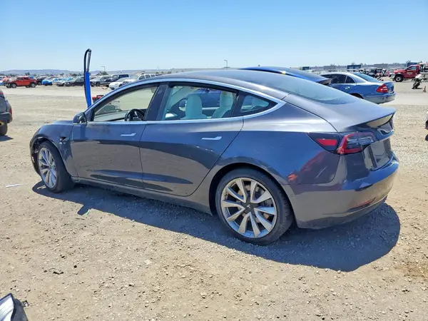 5YJ3E1EBXJF097239 2018 TESLA MODEL 3 - Image 2