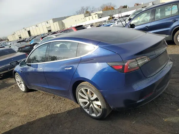 5YJ3E1EBXJF097712 2018 TESLA MODEL 3 - Image 2