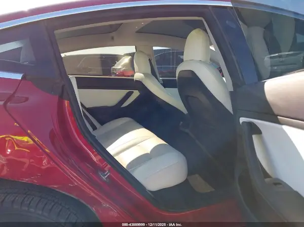 5YJ3E1EBXJF100771 2018 TESLA MODEL 3 - Image 8