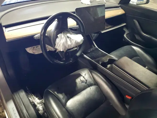5YJ3E1EBXJF104383 2018 TESLA MODEL 3 - Image 8