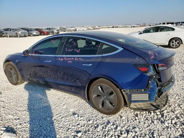5YJ3E1EBXJF105209 2018 TESLA MODEL 3 - Image 2