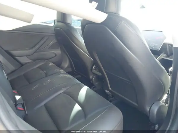 5YJ3E1EBXJF106229 2018 TESLA MODEL 3 - Image 8