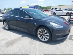 5YJ3E1EBXJF110068 2018 TESLA MODEL 3