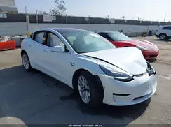5YJ3E1EBXJF111642 2018 TESLA MODEL 3