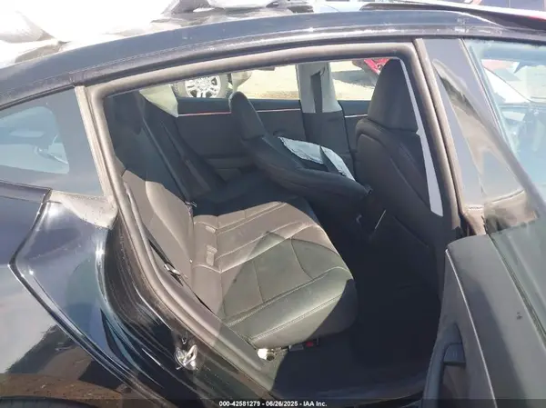 5YJ3E1EBXJF112063 2018 TESLA MODEL 3 - Image 8