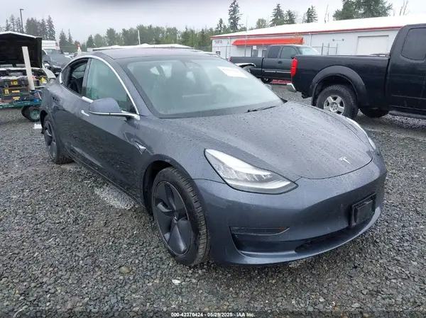 5YJ3E1EBXJF113942 2018 TESLA MODEL 3 - Image 1