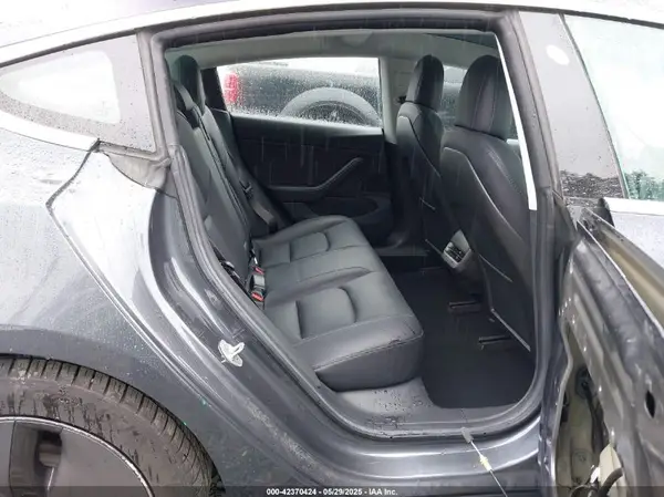5YJ3E1EBXJF113942 2018 TESLA MODEL 3 - Image 8