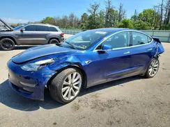 5YJ3E1EBXJF116047 2018 TESLA MODEL 3