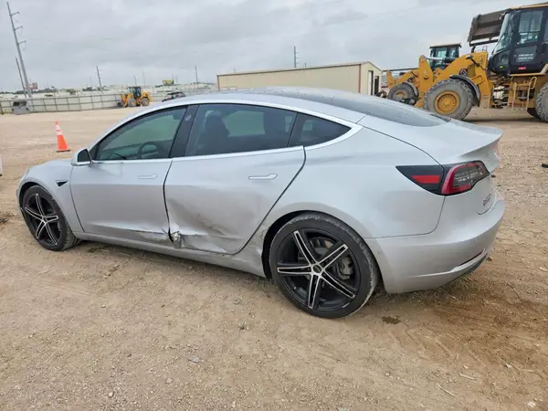 5YJ3E1EBXJF116968 2018 TESLA MODEL 3 - Image 2