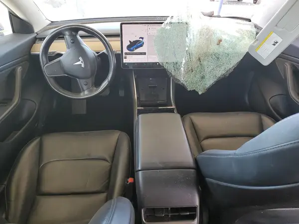 5YJ3E1EBXJF117392 2018 TESLA MODEL 3 - Image 8