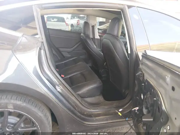 5YJ3E1EBXJF119403 2018 TESLA MODEL 3 - Image 8