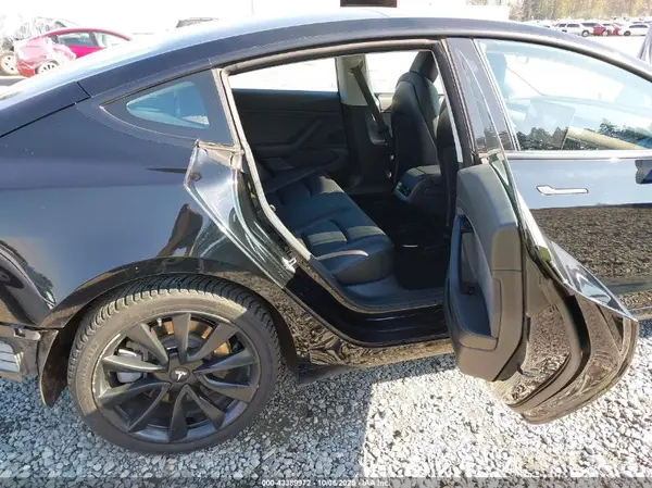 5YJ3E1EBXJF120857 2018 TESLA MODEL 3 - Image 8