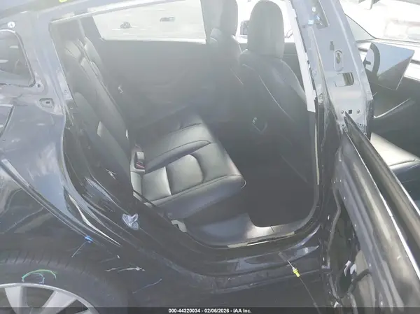 5YJ3E1EBXJF120924 2018 TESLA MODEL 3 - Image 8
