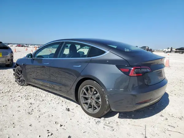 5YJ3E1EBXJF129042 2018 TESLA MODEL 3 - Image 2