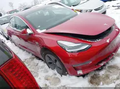 5YJ3E1EBXJF129719 2018 TESLA MODEL 3