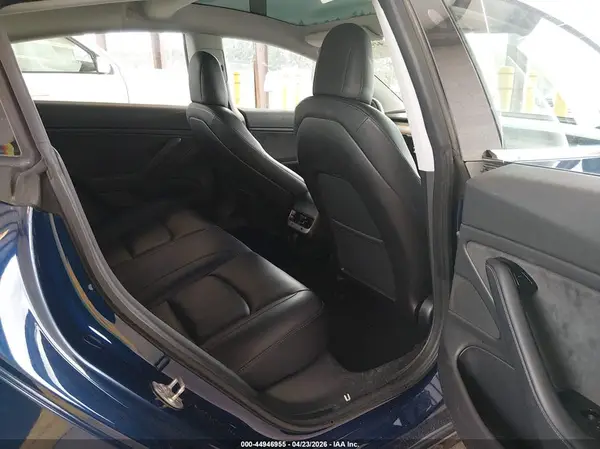5YJ3E1EBXJF129736 2018 TESLA MODEL 3 - Image 8