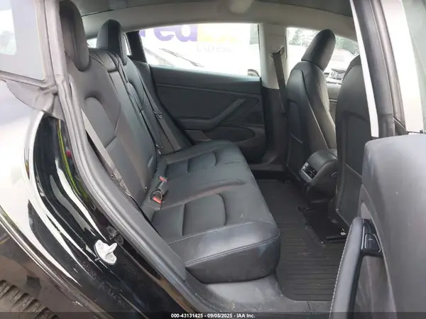 5YJ3E1EBXJF130840 2018 TESLA MODEL 3 - Image 8