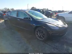 5YJ3E1EBXJF170559 2018 TESLA MODEL 3