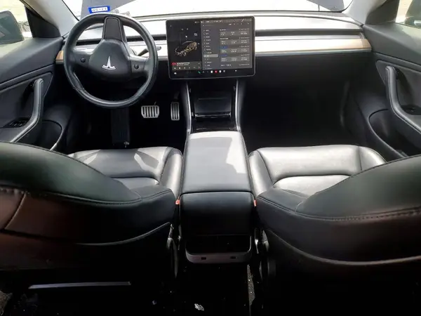 5YJ3E1EBXJF170951 2018 TESLA MODEL 3 - Image 8