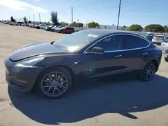 5YJ3E1EBXJF179830 2018 TESLA MODEL 3