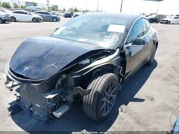 5YJ3E1EBXJF182131 2018 TESLA MODEL 3 - Image 2