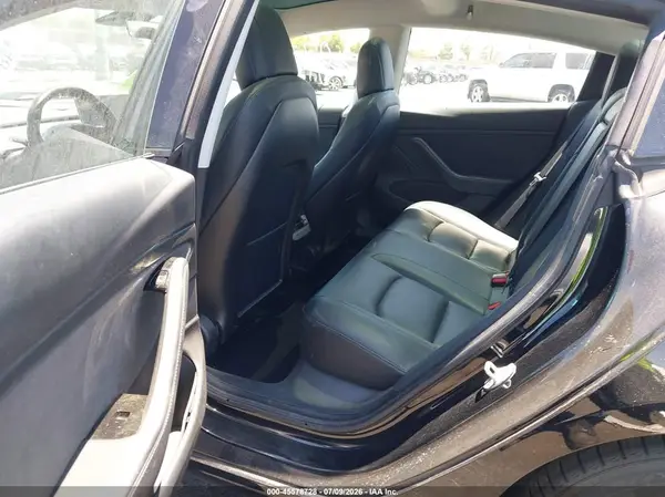 5YJ3E1EBXJF182131 2018 TESLA MODEL 3 - Image 8