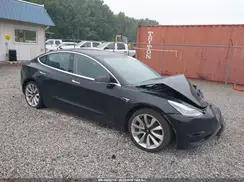 5YJ3E1EBXJF186681 2018 TESLA MODEL 3