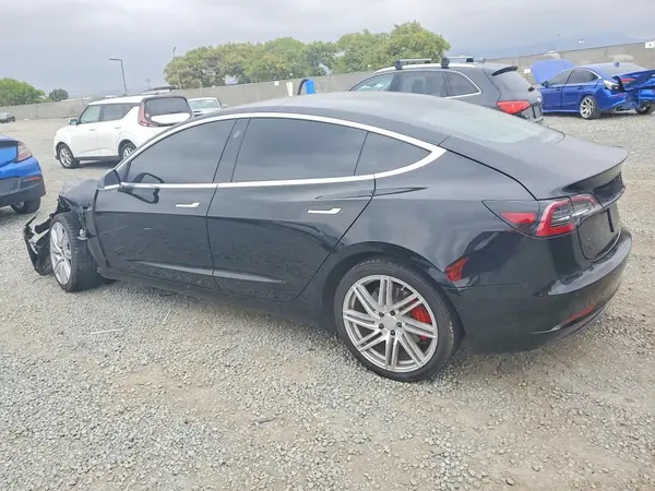 5YJ3E1EBXJF187670 2018 TESLA MODEL 3 - Image 2