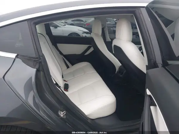 5YJ3E1EBXKF195530 2019 TESLA MODEL 3 - Image 8