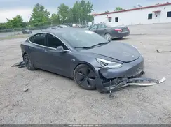 5YJ3E1EBXKF209975 2019 TESLA MODEL 3