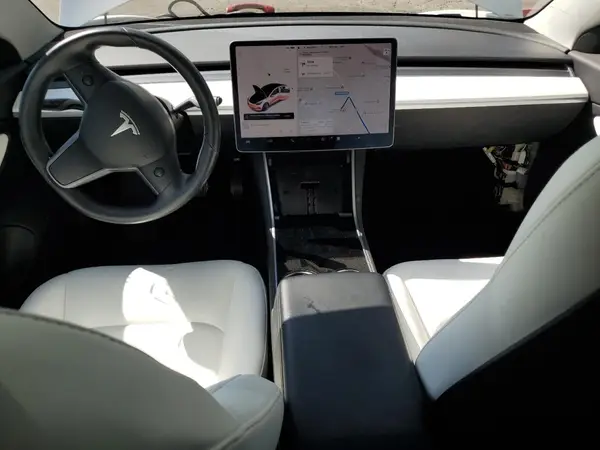 5YJ3E1EBXKF213928 2019 TESLA MODEL 3 - Image 8