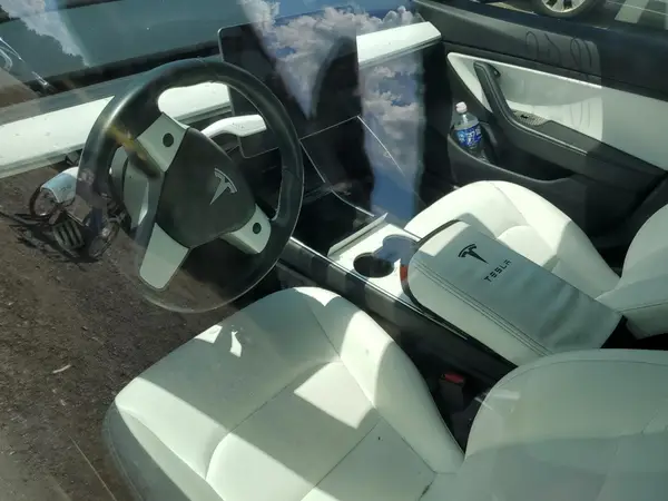 5YJ3E1EBXKF238182 2019 TESLA MODEL 3 - Image 8