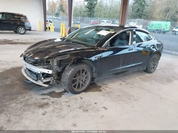 5YJ3E1EBXKF384405 2019 TESLA MODEL 3 - Image 2