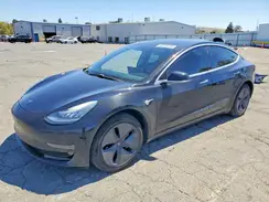 5YJ3E1EBXKF385568 2019 TESLA MODEL 3
