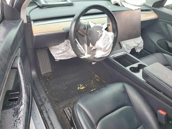 5YJ3E1EBXKF388261 2019 TESLA MODEL 3 - Image 8
