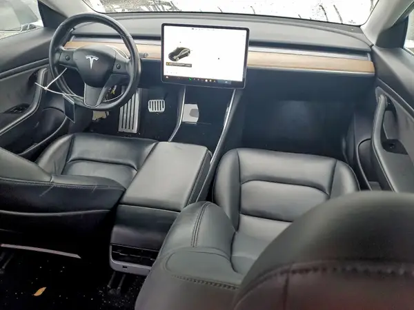 5YJ3E1EBXKF388616 2019 TESLA MODEL 3 - Image 8