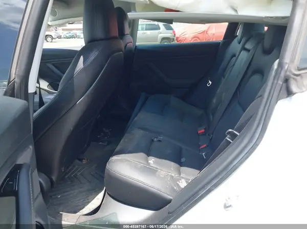 5YJ3E1EBXKF390186 2019 TESLA MODEL 3 - Image 8