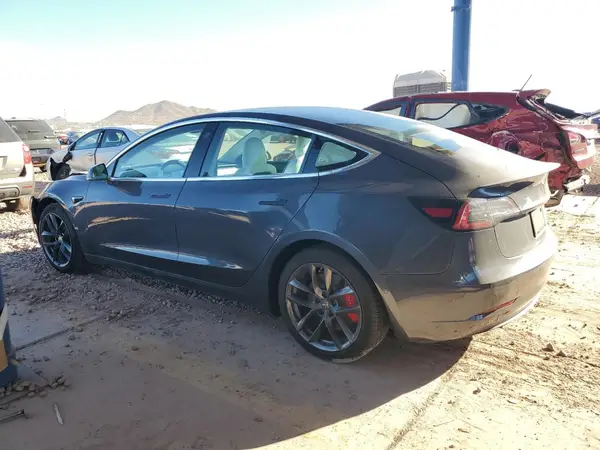5YJ3E1EBXKF393380 2019 TESLA MODEL 3 - Image 2