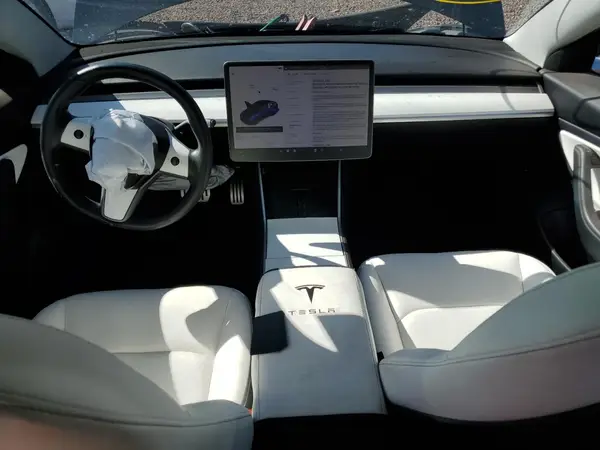 5YJ3E1EBXKF393380 2019 TESLA MODEL 3 - Image 8
