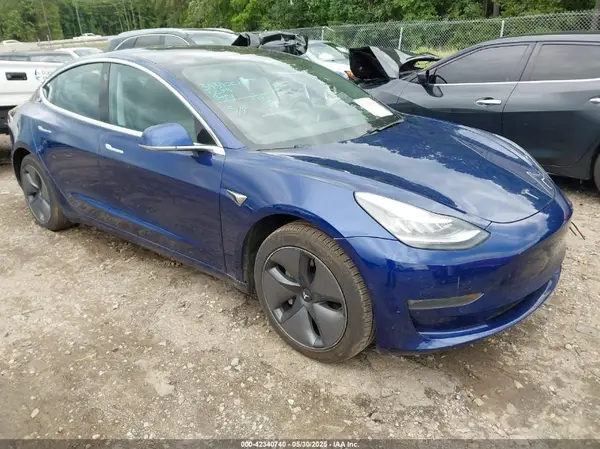 5YJ3E1EBXKF393900 2019 TESLA MODEL 3 - Image 1