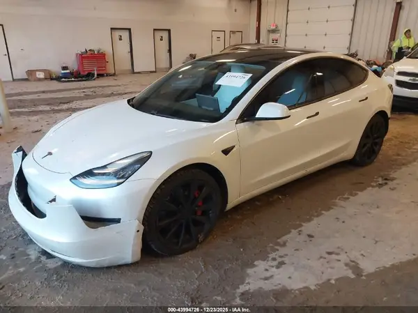 5YJ3E1EBXKF408749 2019 TESLA MODEL 3 - Image 2