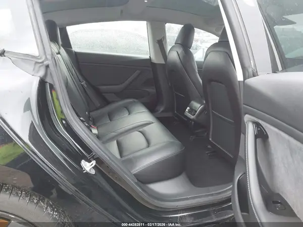 5YJ3E1EBXKF413448 2019 TESLA MODEL 3 - Image 8