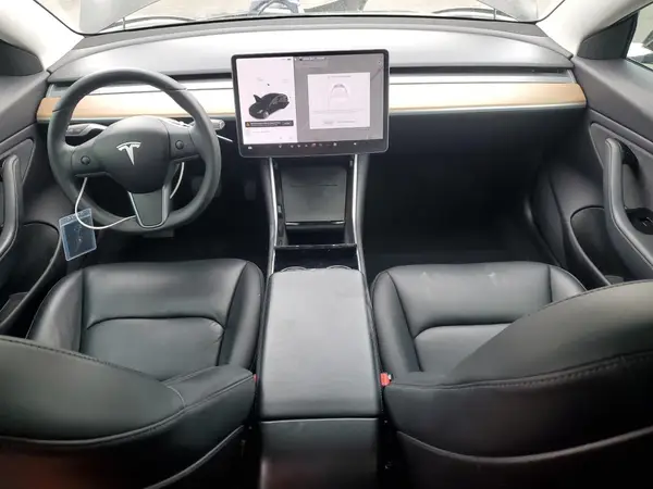 5YJ3E1EBXKF433649 2019 TESLA MODEL 3 - Image 8