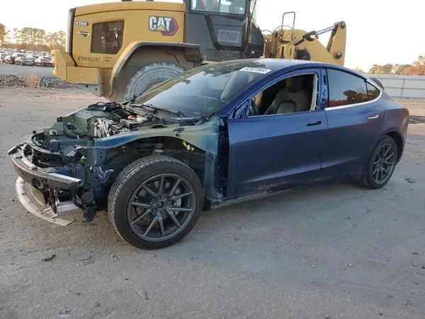 5YJ3E1EBXKF437300 2019 TESLA MODEL 3 - Image 1